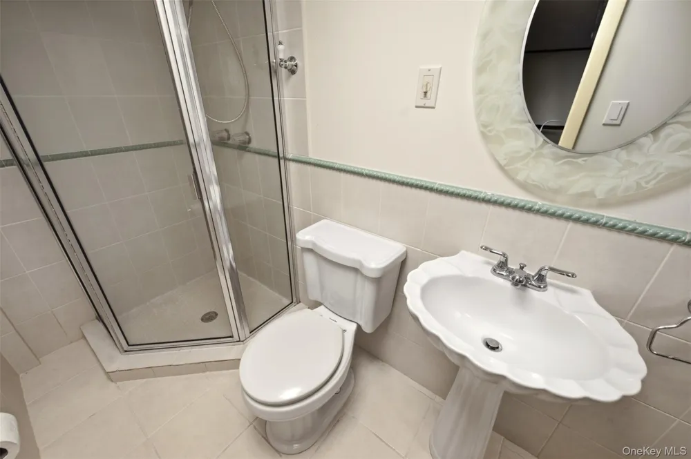 160 Clearmeadow Drive East Meadow, NY 11554