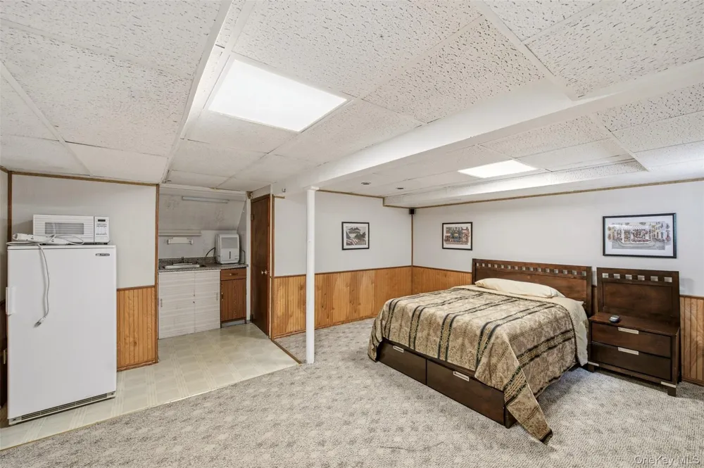 160 Clearmeadow Drive East Meadow, NY 11554
