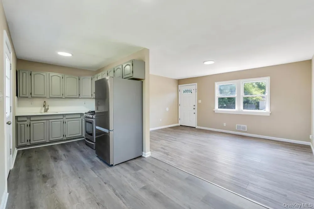 941 Provost Avenue Bellport, NY 11713