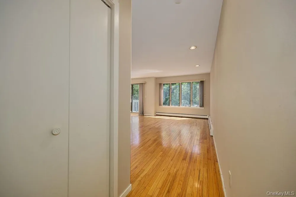 23 Evon Court Scarsdale, NY 10583