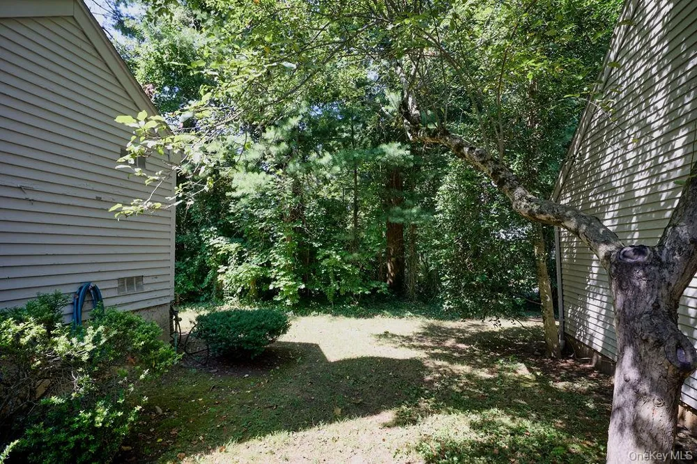 23 Evon Court Scarsdale, NY 10583