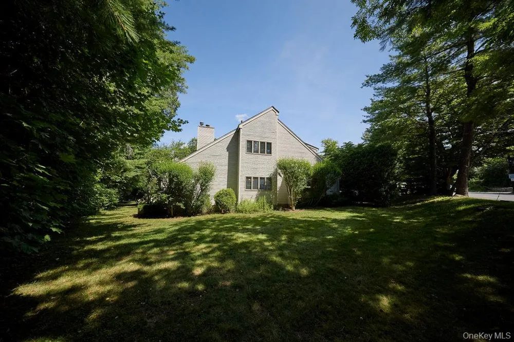 23 Evon Court Scarsdale, NY 10583