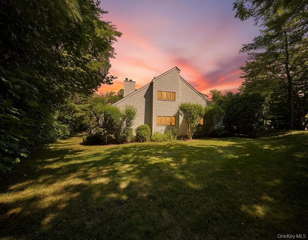 23 Evon Court Scarsdale, NY 10583
