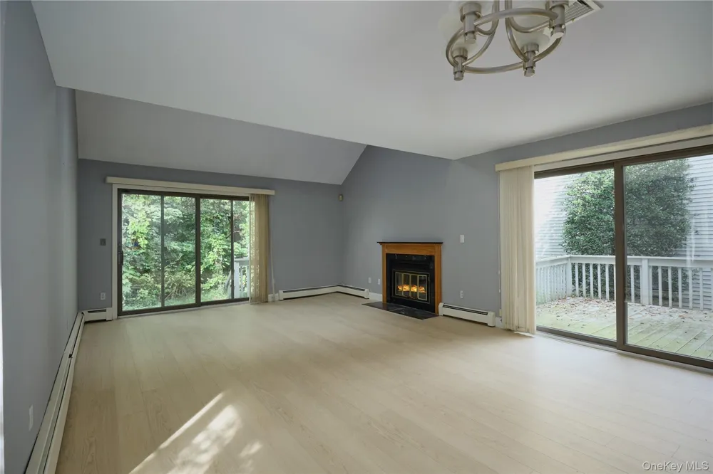 23 Evon Court Scarsdale, NY 10583