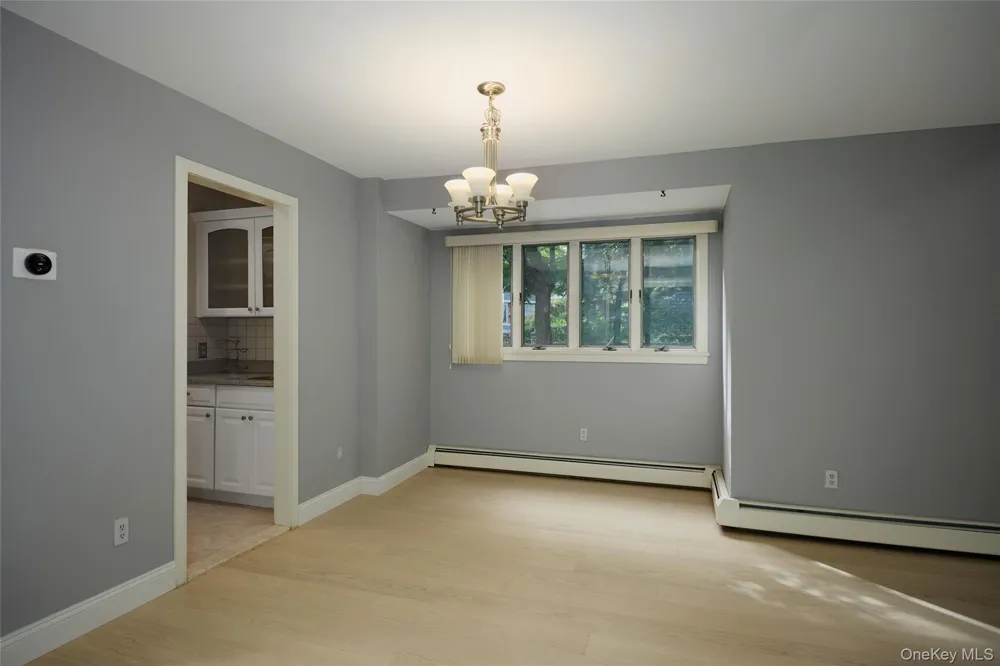 23 Evon Court Scarsdale, NY 10583