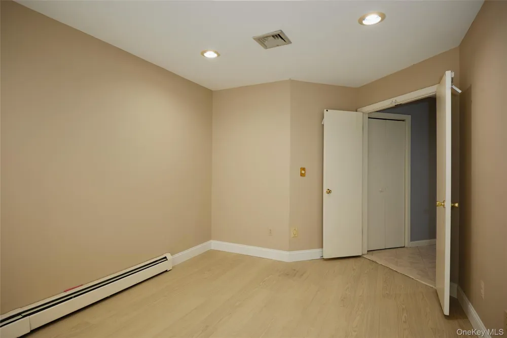 23 Evon Court Scarsdale, NY 10583