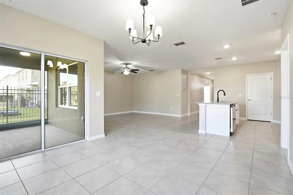 895 LAZIO CIRCLE Debary, FL 32713