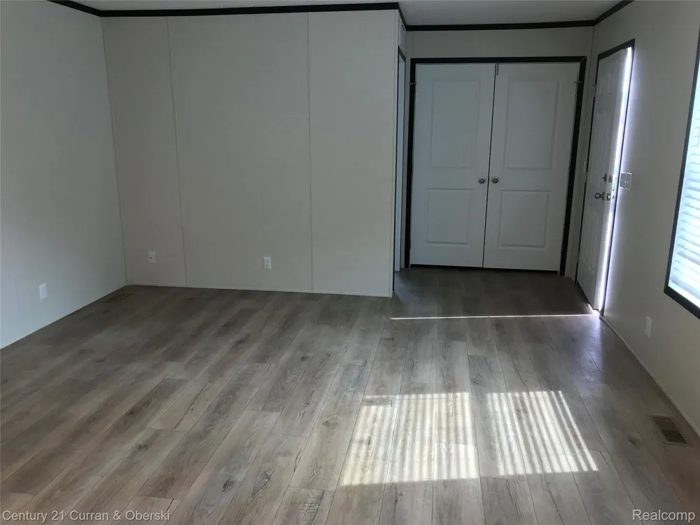 6564 E Michigan Avenue #81 Saline City, MI 48176