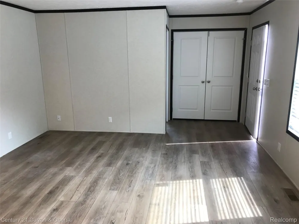 6564 E Michigan Avenue #81 Saline City, MI 48176
