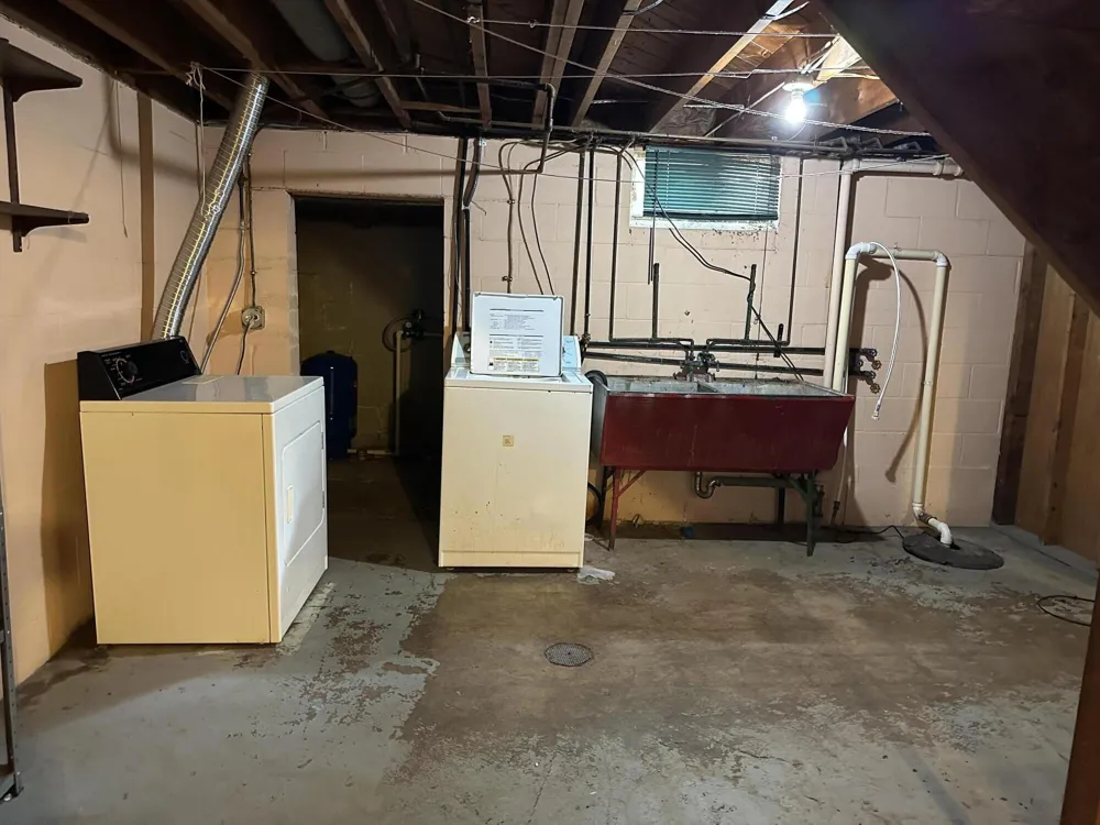1060 Indiana Avenue Benton Harbor, MI 49022