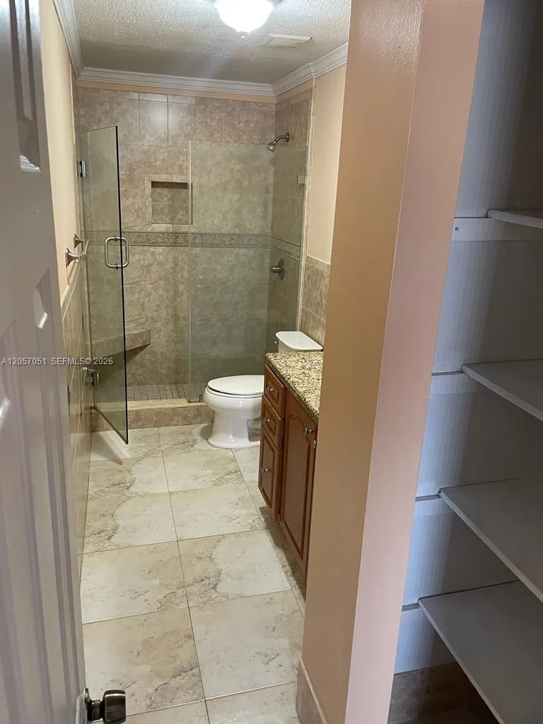 10851 SW 6th St #5 Sweetwater, FL 33174