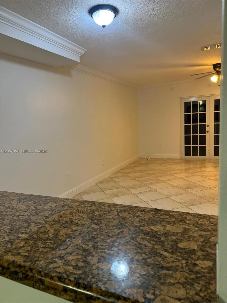 10851 SW 6th St #5 Sweetwater, FL 33174