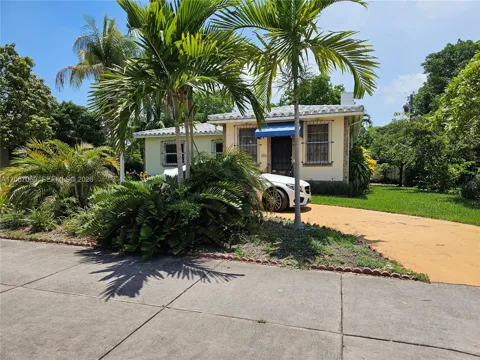 310 Ponce De Leon Blvd