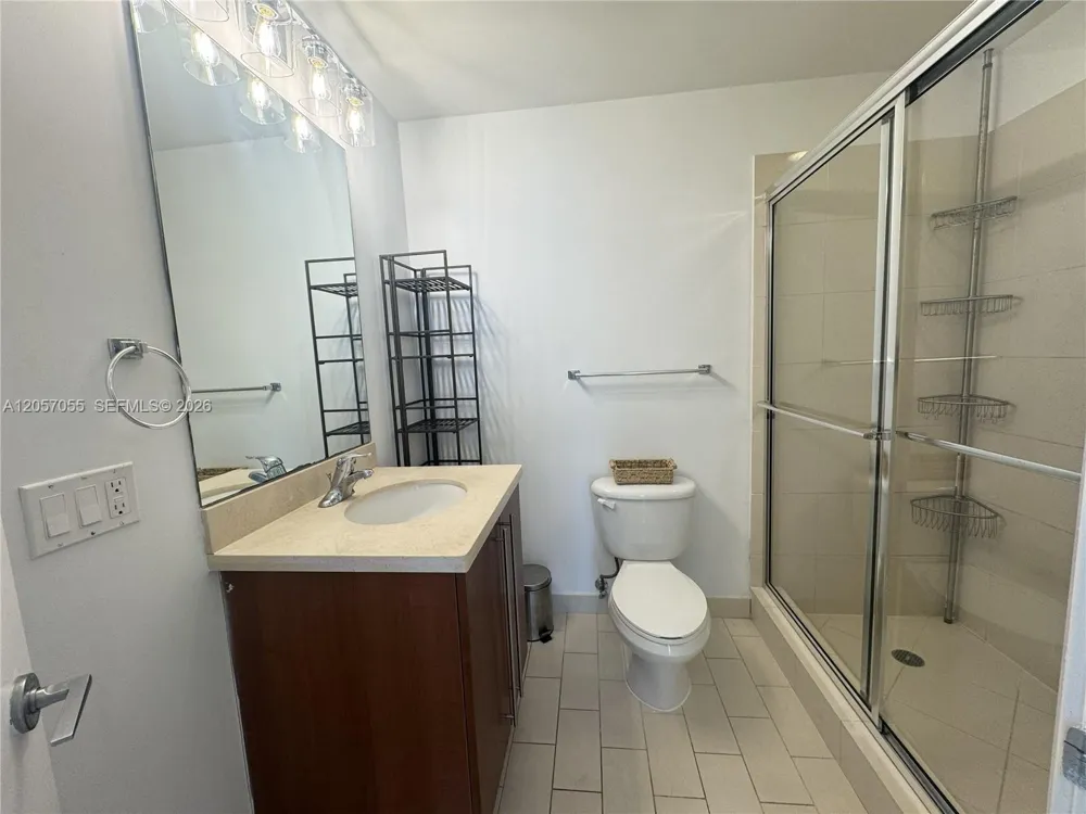 1111 SW 1st Ave #1914 Miami, FL 33130