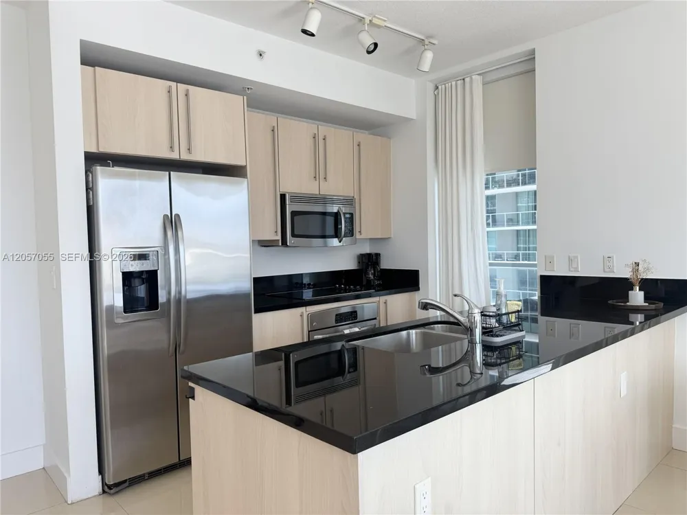 1111 SW 1st Ave #1914 Miami, FL 33130