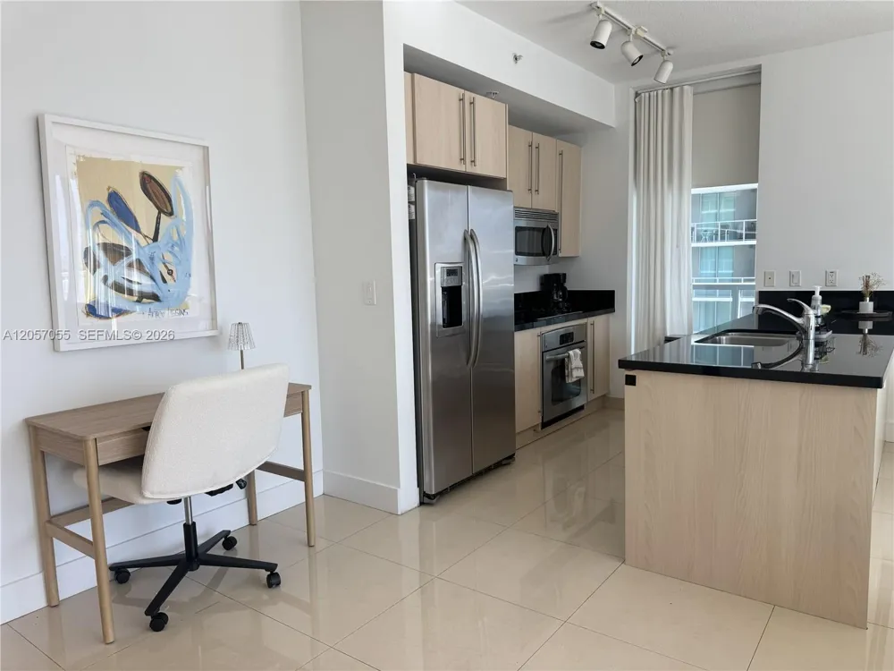 1111 SW 1st Ave #1914 Miami, FL 33130