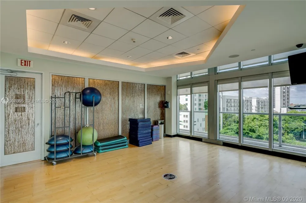 1111 SW 1st Ave #1914 Miami, FL 33130