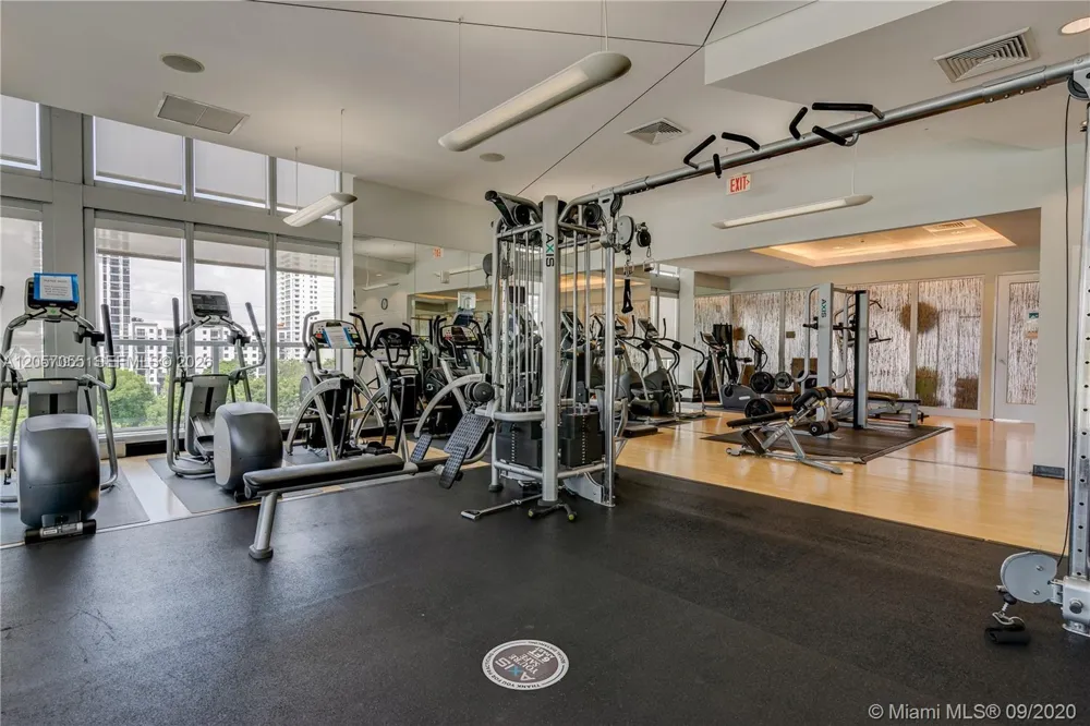 1111 SW 1st Ave #1914 Miami, FL 33130