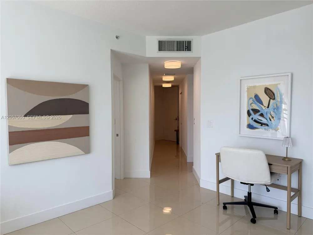 1111 SW 1st Ave #1914 Miami, FL 33130