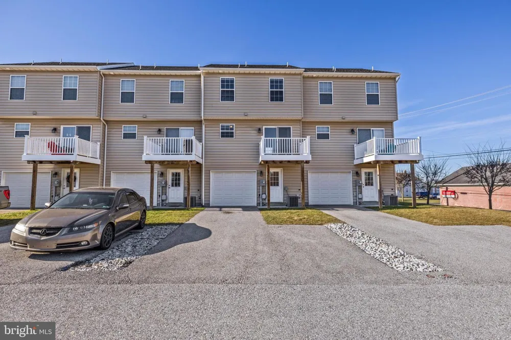 23 MUSTANG DRIVE Hanover, PA 17331