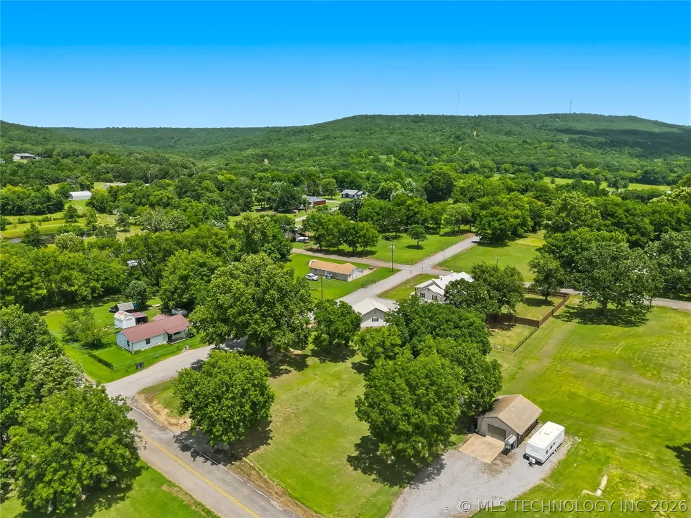 809 K STREET Quinton, OK 74561