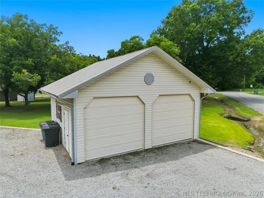 809 K STREET Quinton, OK 74561