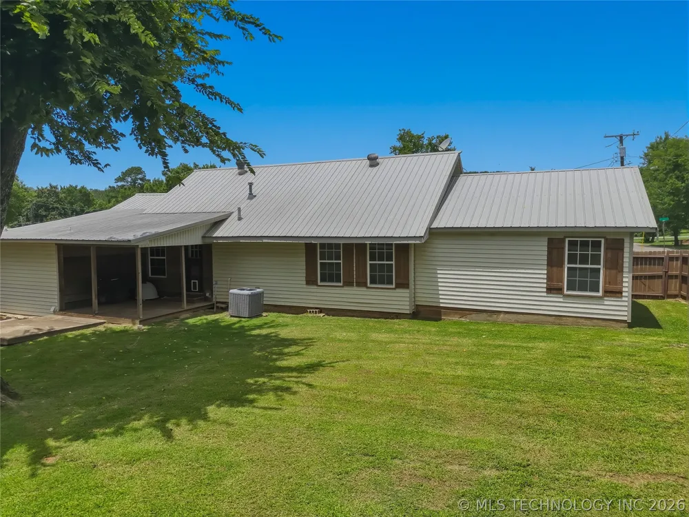 809 K STREET Quinton, OK 74561