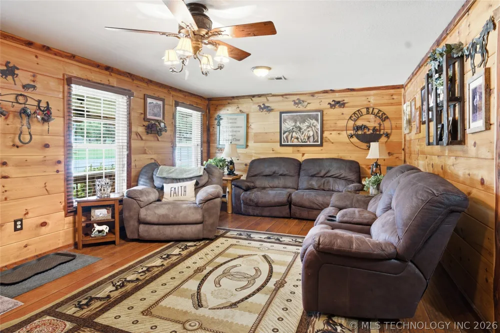 809 K STREET Quinton, OK 74561