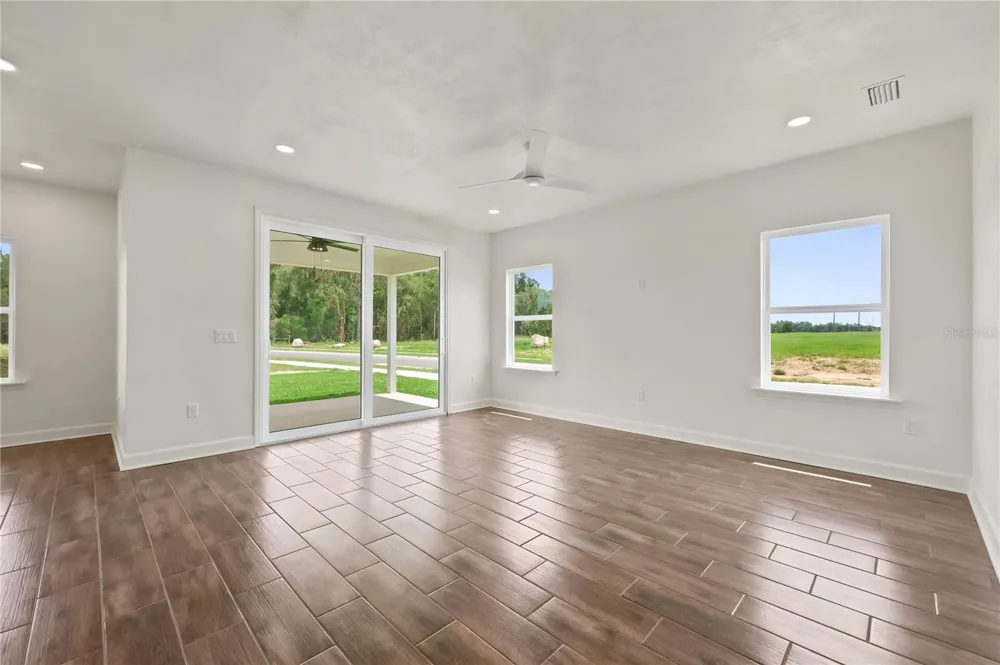 21006 SW 1ST PLACE Newberry, FL 32669