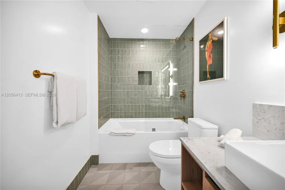 159 NE 6th St #2610 Miami, FL 33132