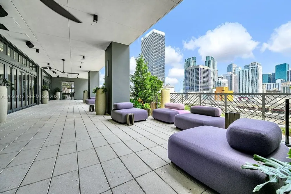 159 NE 6th St #2610 Miami, FL 33132