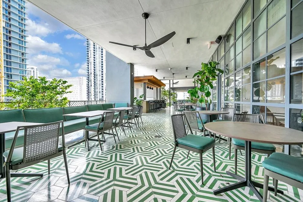 159 NE 6th St #2610 Miami, FL 33132