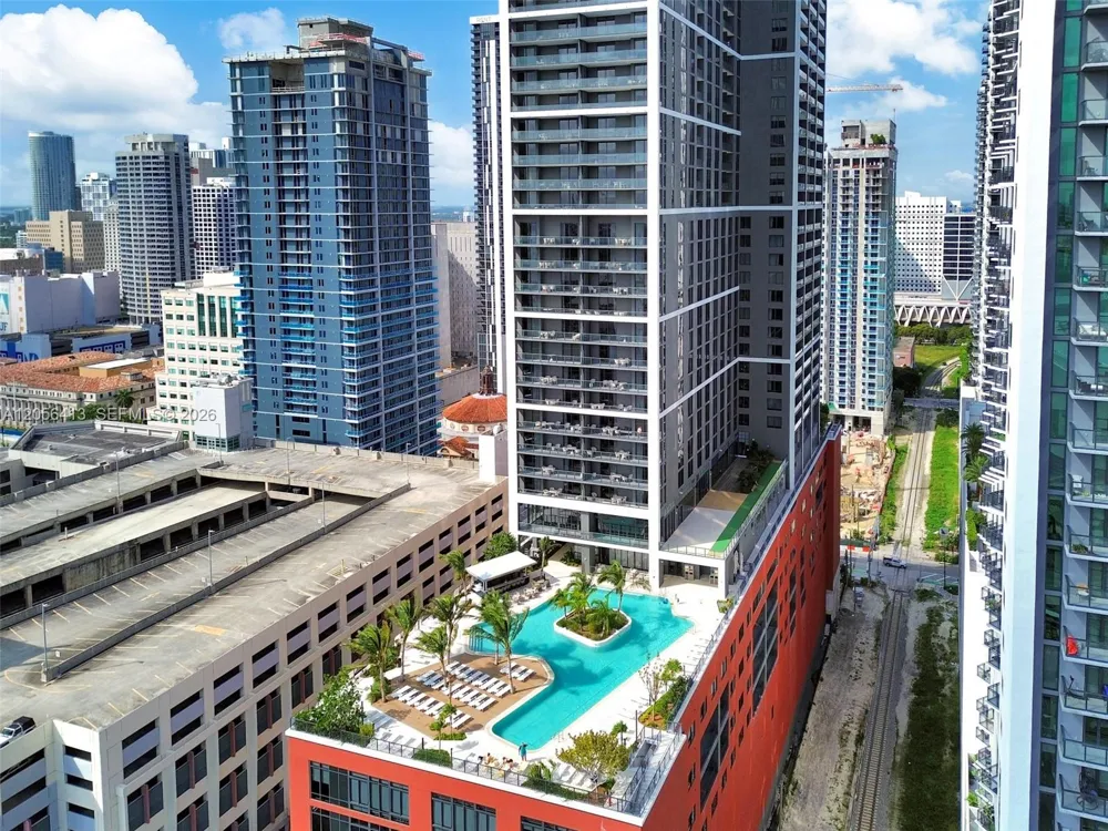 159 NE 6th St #2610 Miami, FL 33132