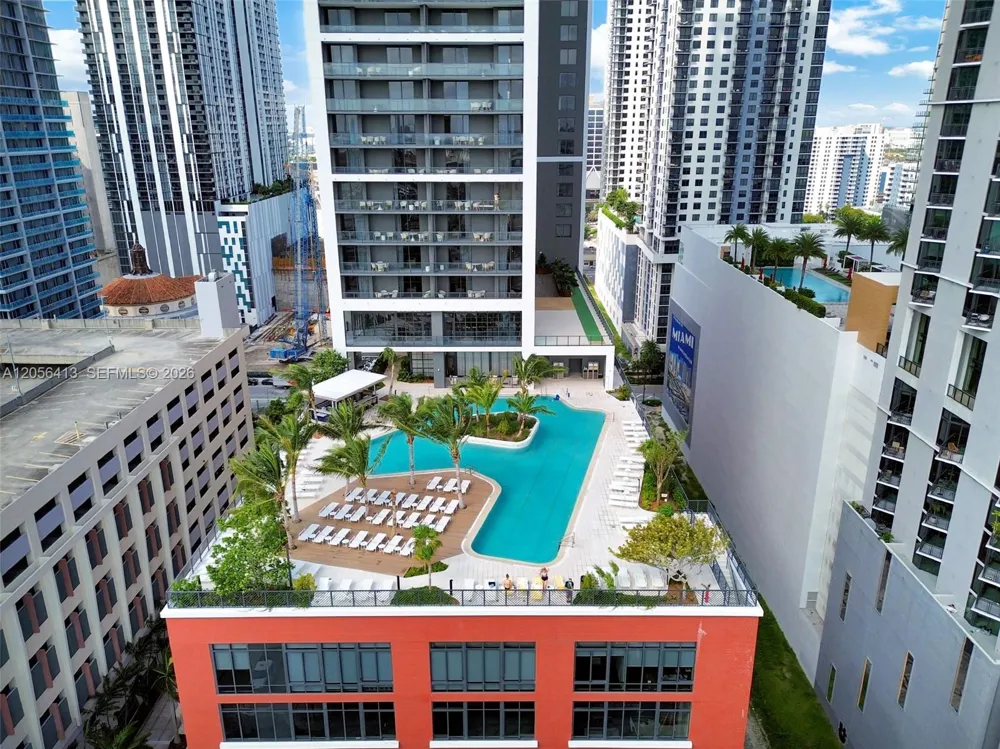 159 NE 6th St #2610 Miami, FL 33132