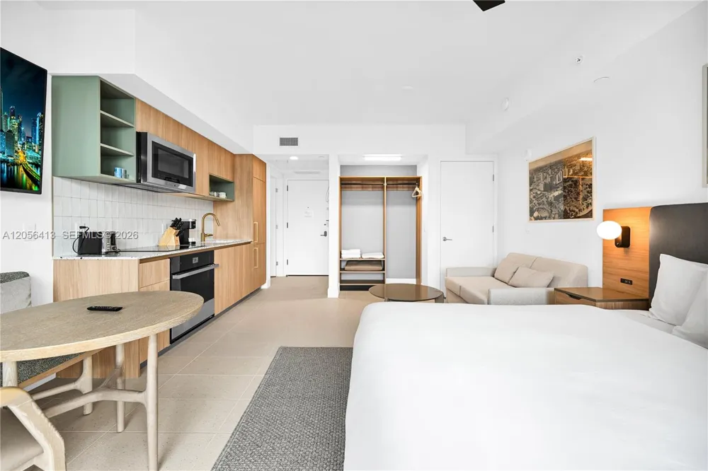 159 NE 6th St #2610 Miami, FL 33132