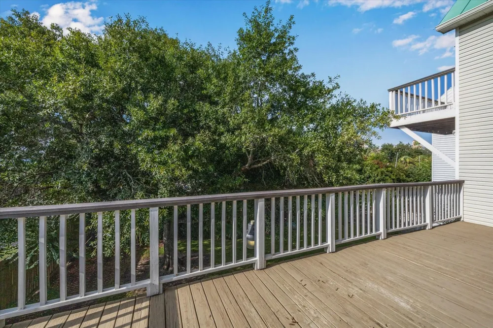 422 Bay Colony Drive La Porte, TX 77571