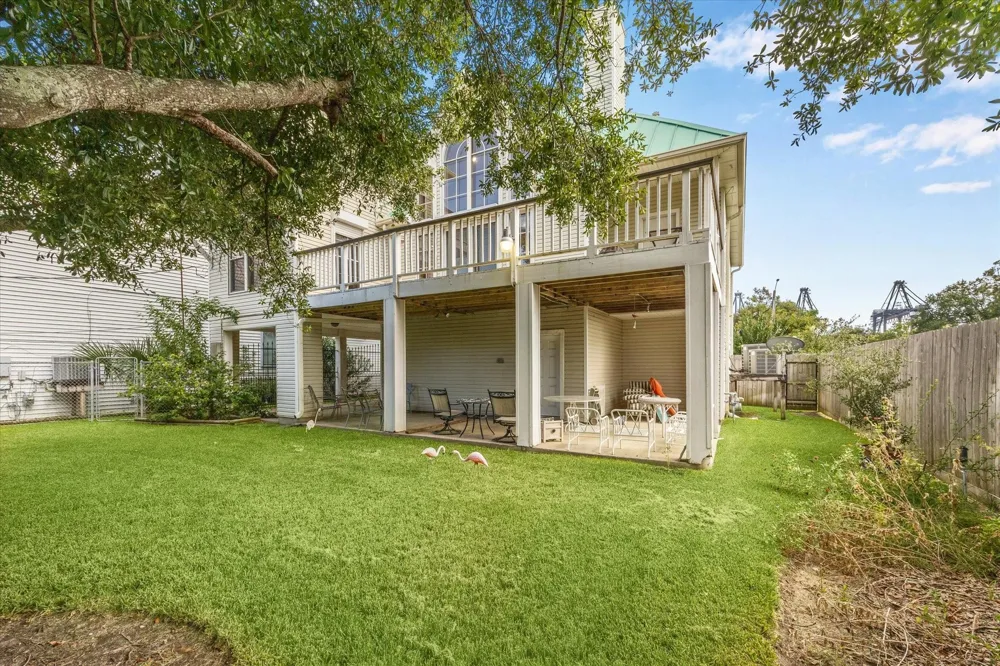 422 Bay Colony Drive La Porte, TX 77571