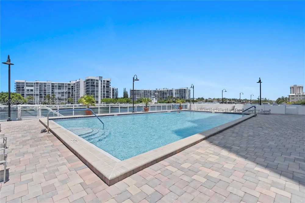 3000 S Ocean Dr #1516 Hollywood, FL 33019
