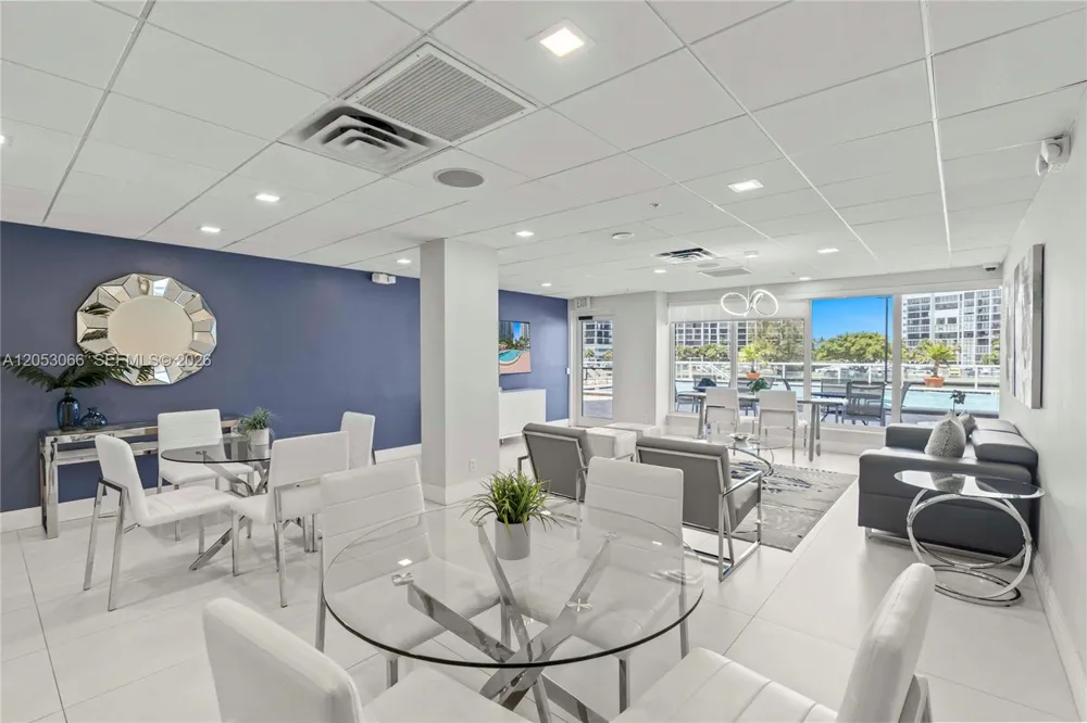 3000 S Ocean Dr #1516 Hollywood, FL 33019