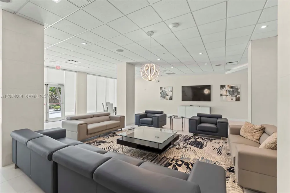 3000 S Ocean Dr #1516 Hollywood, FL 33019