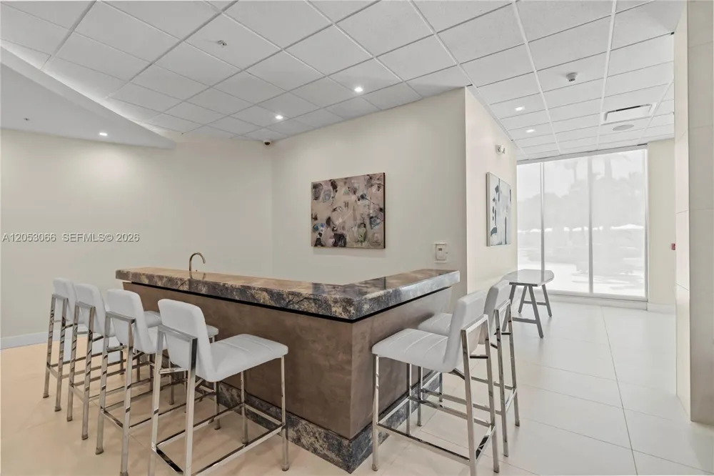 3000 S Ocean Dr #1516 Hollywood, FL 33019