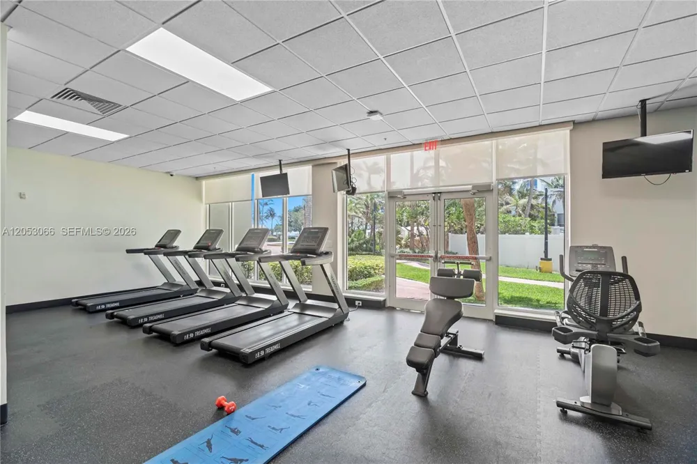 3000 S Ocean Dr #1516 Hollywood, FL 33019