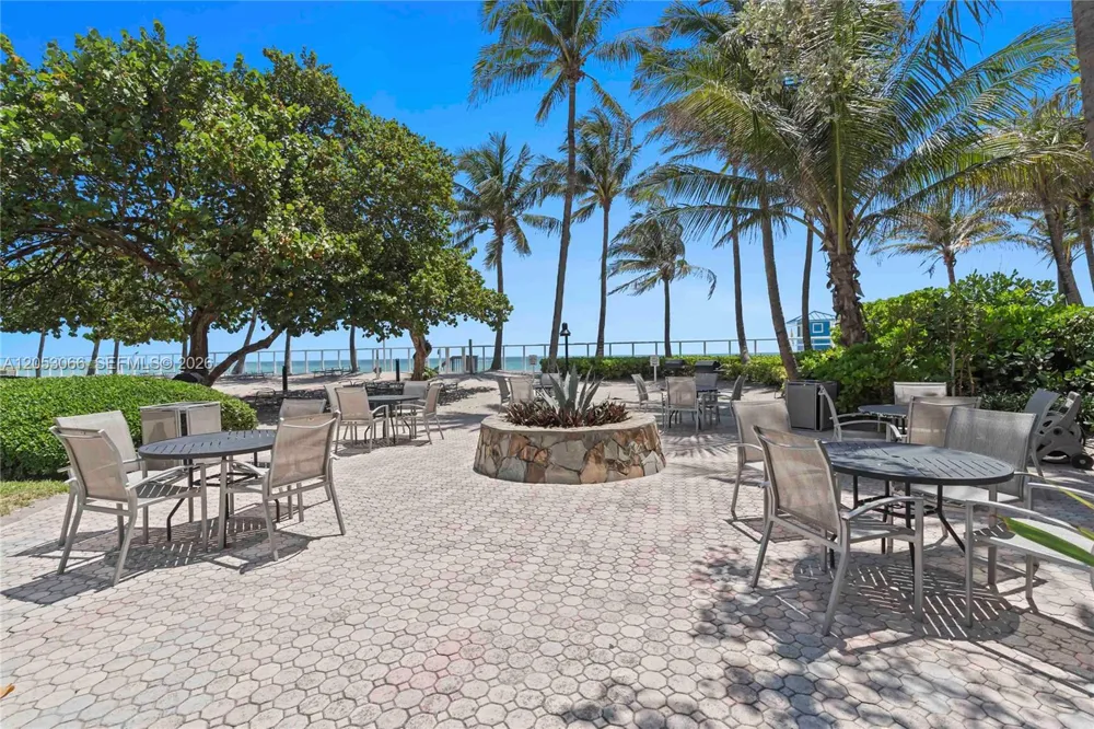 3000 S Ocean Dr #1516 Hollywood, FL 33019