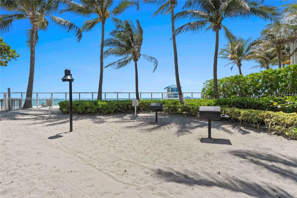 3000 S Ocean Dr #1516 Hollywood, FL 33019