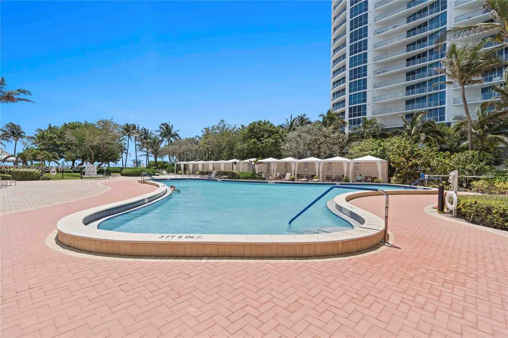 3000 S Ocean Dr #1516 Hollywood, FL 33019