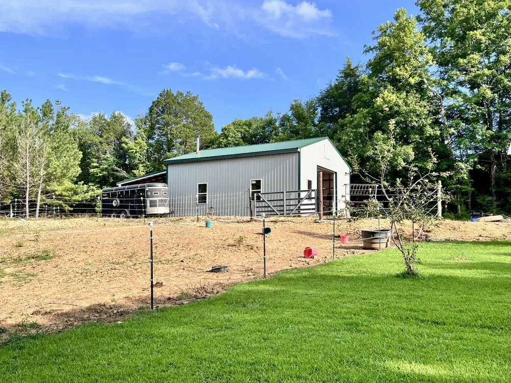 111 Gus Wallace Rd Bumpus Mills, TN 37028