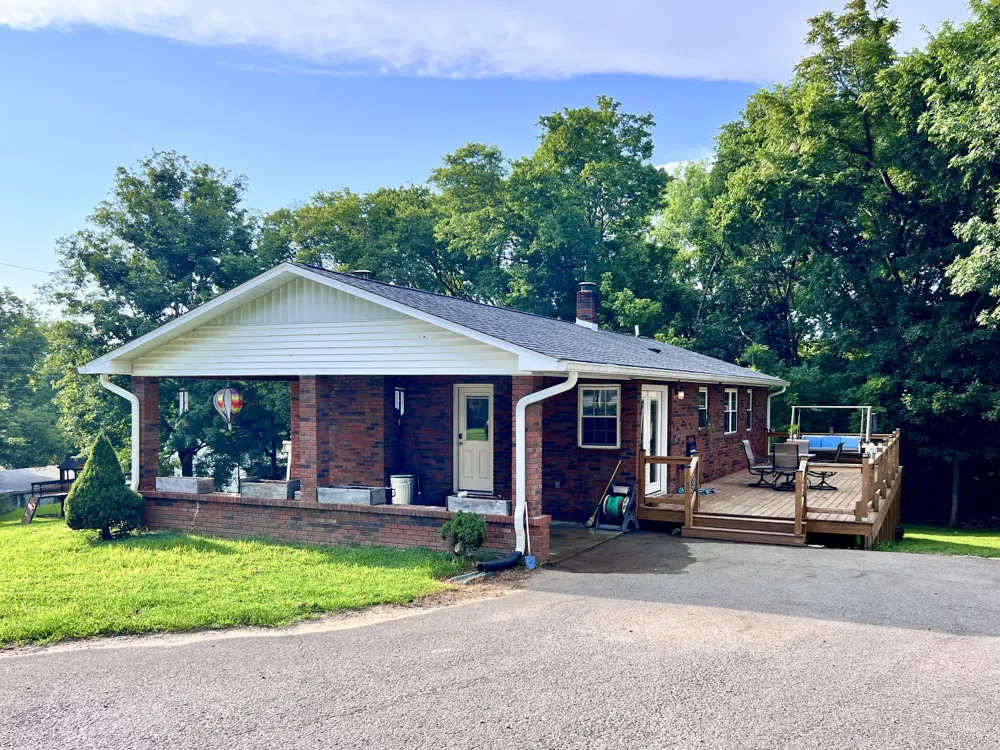 111 Gus Wallace Rd Bumpus Mills, TN 37028