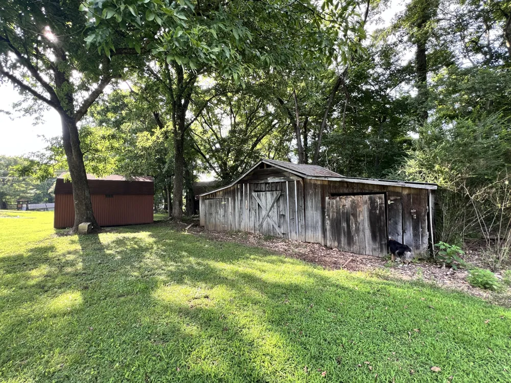 111 Gus Wallace Rd Bumpus Mills, TN 37028