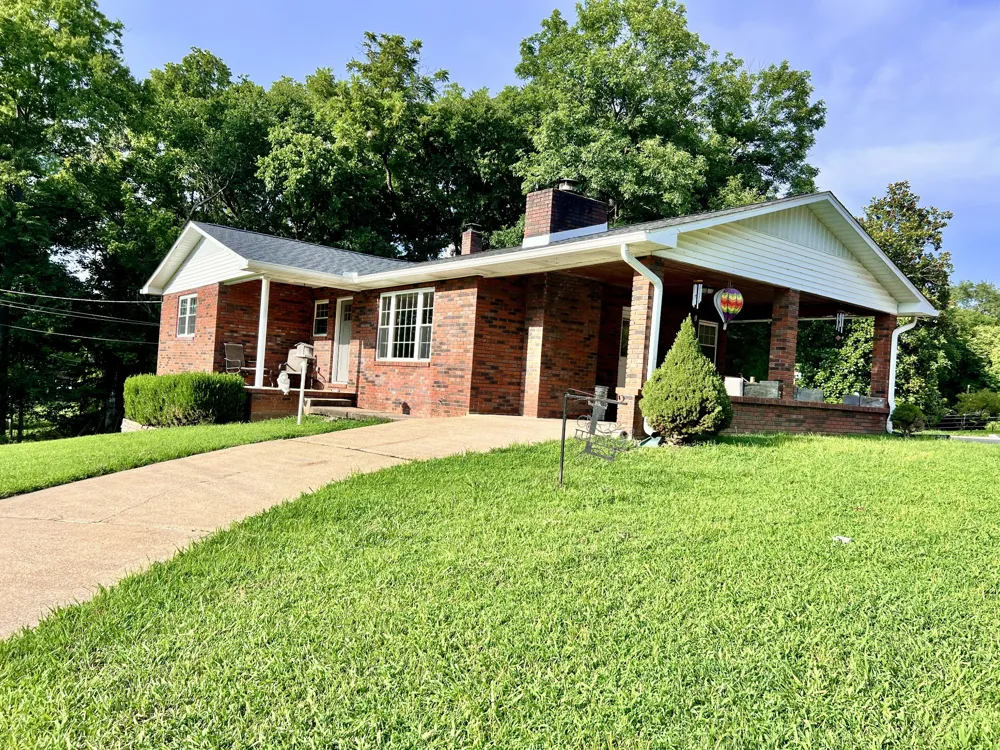 111 Gus Wallace Rd Bumpus Mills, TN 37028
