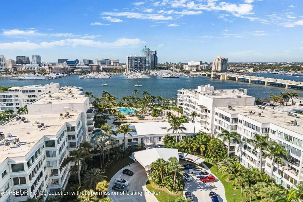 44 Cocoanut Row #222b Palm Beach, FL 33480